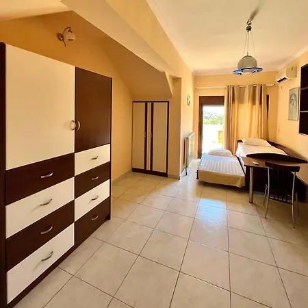 Two-floor Luxury Big House In Karpathos Apérion